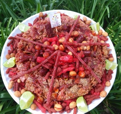 Rosca de papas chiles y cacahuate : Deliciosa rosca de papas con chilitos y limones,  acompañada con cacahuate japonés y rielitos. :: Petalos, el dulce bouquet de frutas :: Petalos, el dulce bouquet de frutas